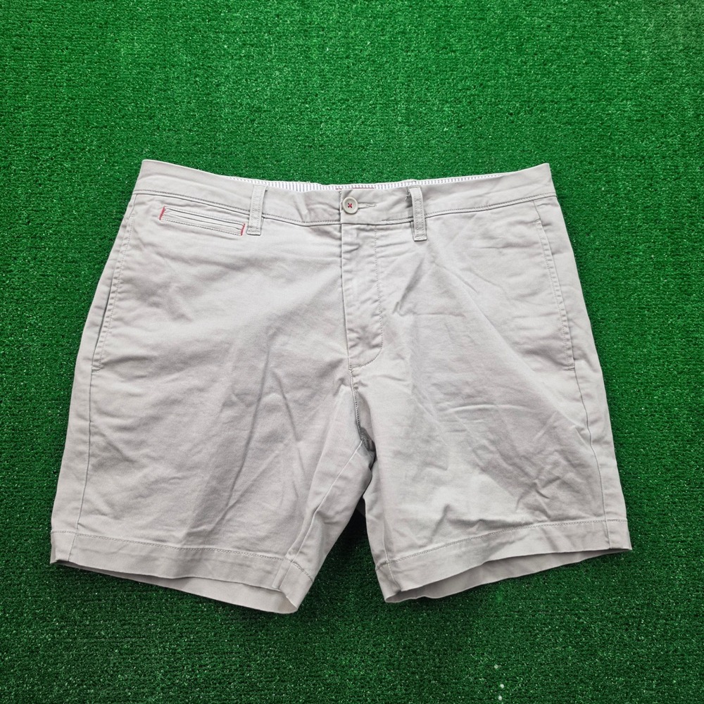 Untuckit St Vincent Shorts Mens 34 Gray Chino Stretch Flat Front 7" Inseam